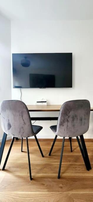 New & Serene 1-Bedroom Apart Near #Ladefenseparis #Parking&Fibre Suresnes Exterior foto